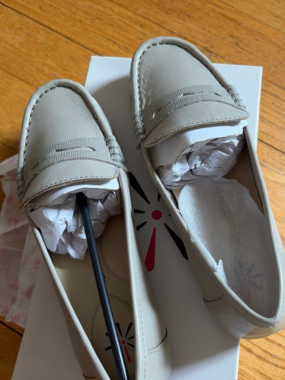 Isaac Mizrahi Beige Leather Penny Loafers